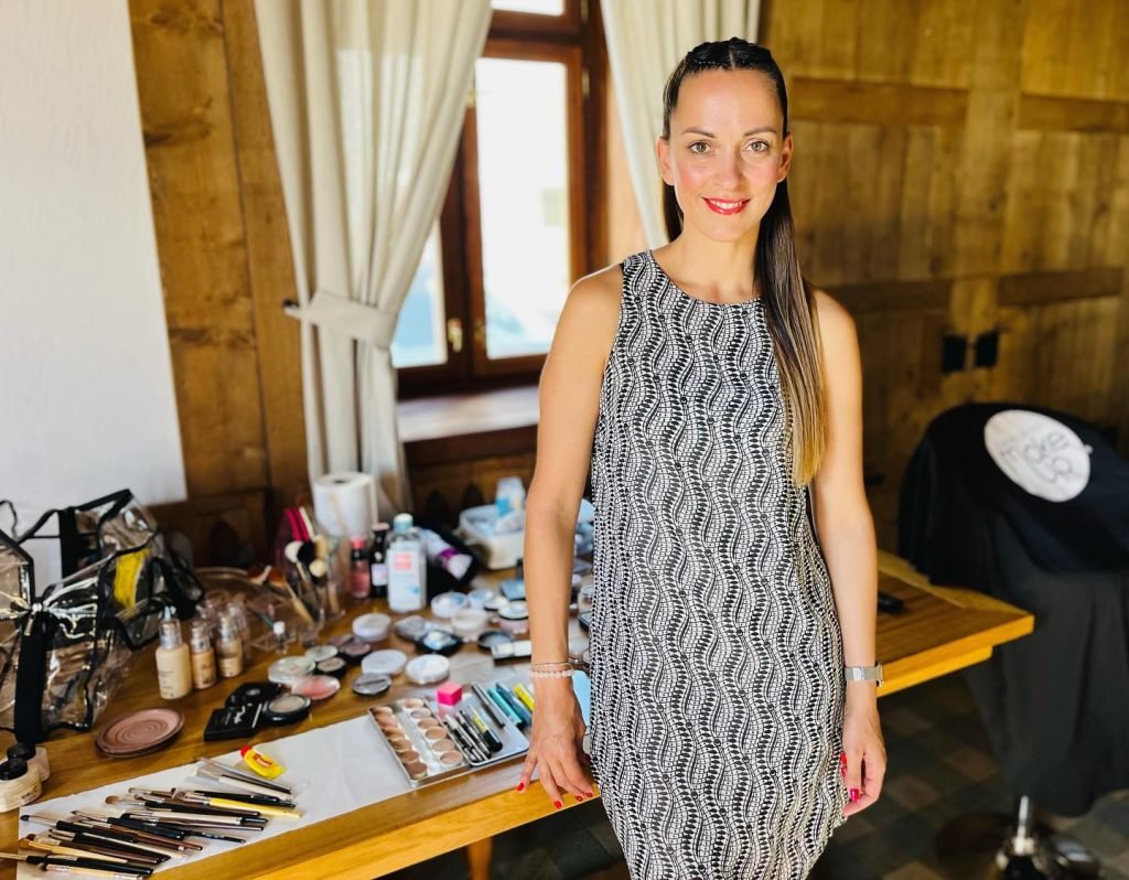 makeup artist